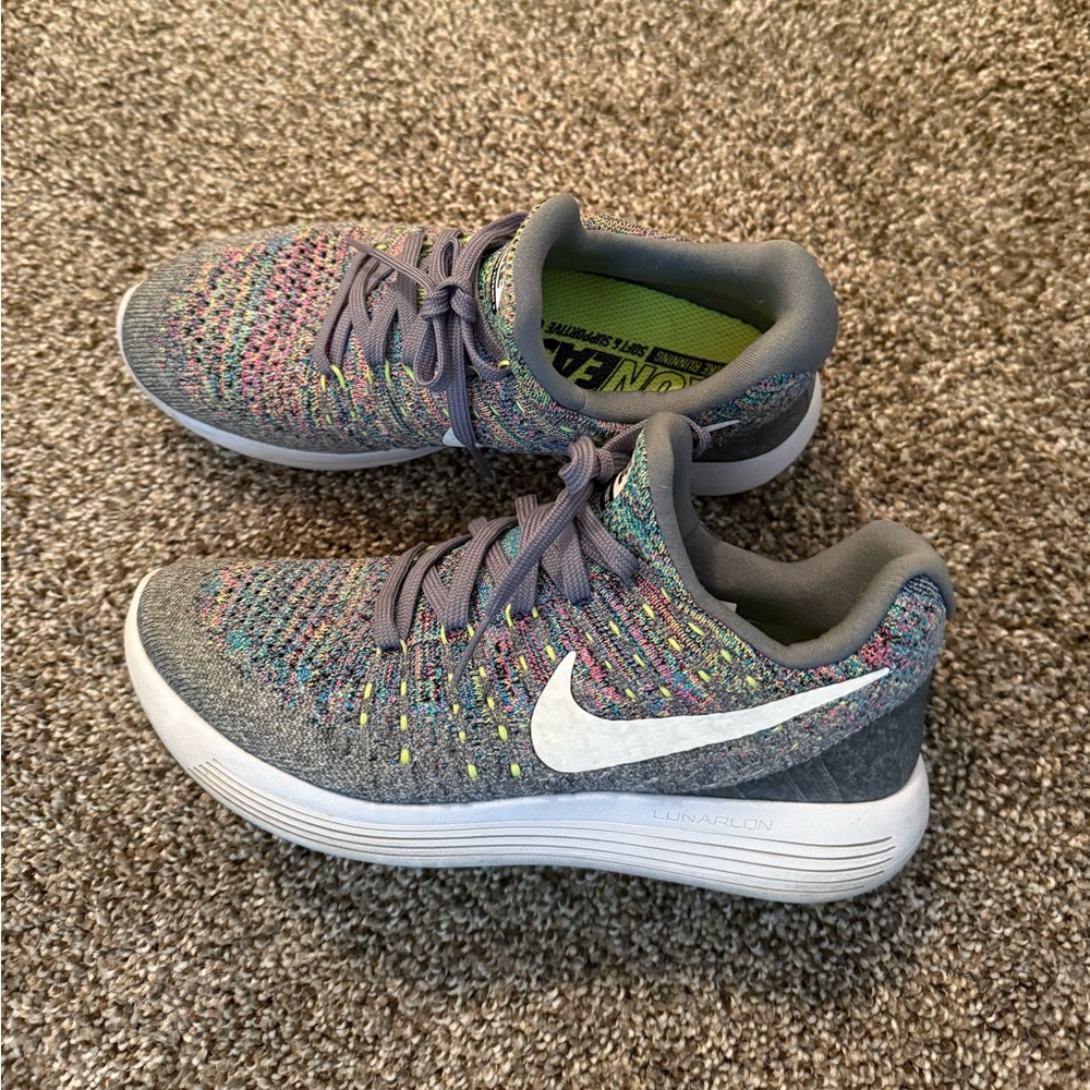 Nike tennis shoes